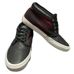 Vans (Black/Red Plaid M12)